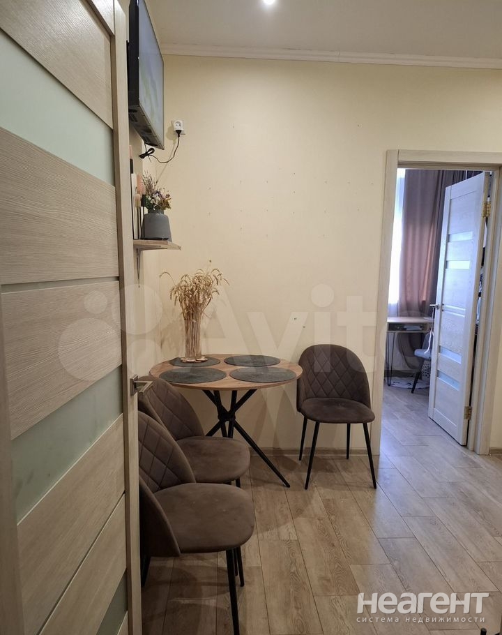 Продается 2-х комнатная квартира, 42 м²