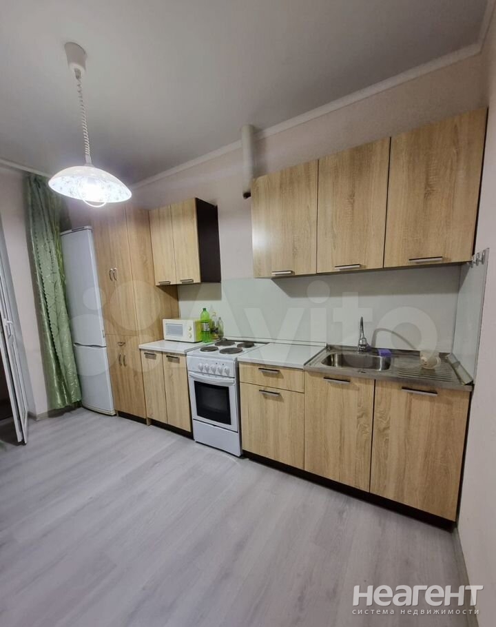 Продается 1-комнатная квартира, 35 м²