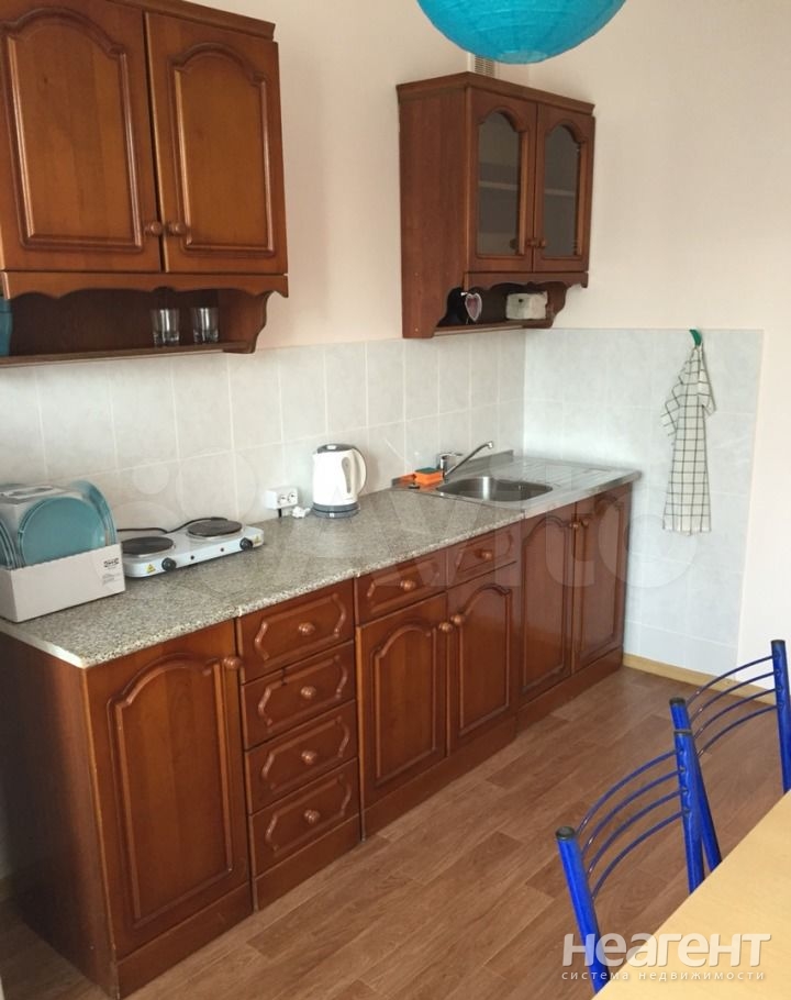 Сдается 1-комнатная квартира, 43 м²