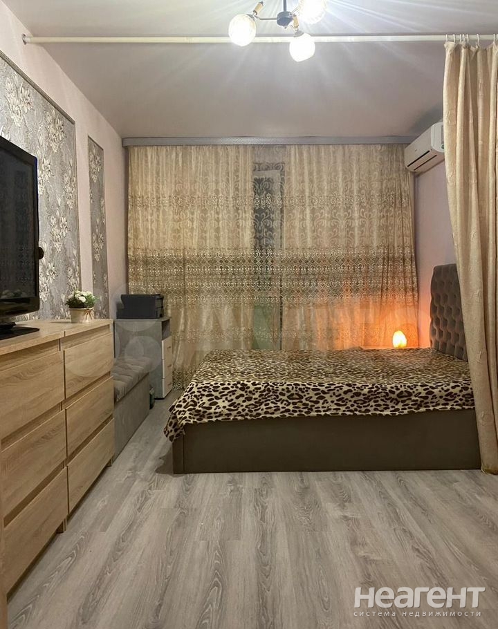 Продается 1-комнатная квартира, 40 м²