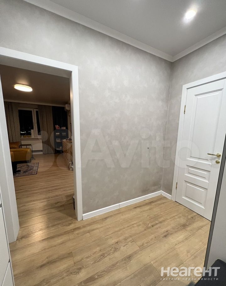 Продается 1-комнатная квартира, 42,8 м²