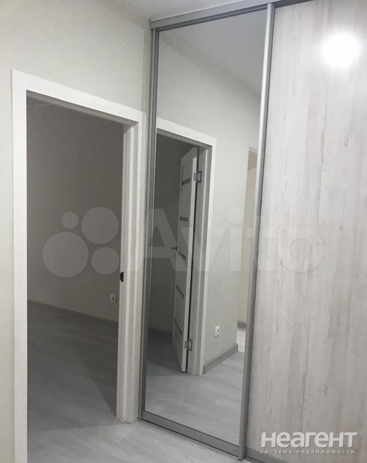 Сдается 1-комнатная квартира, 42 м²