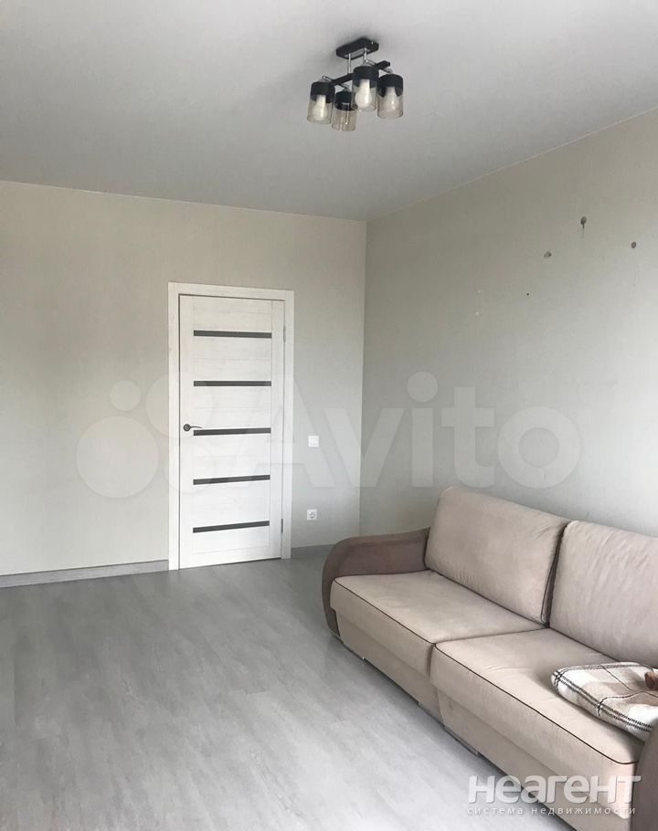 Сдается 1-комнатная квартира, 42 м²