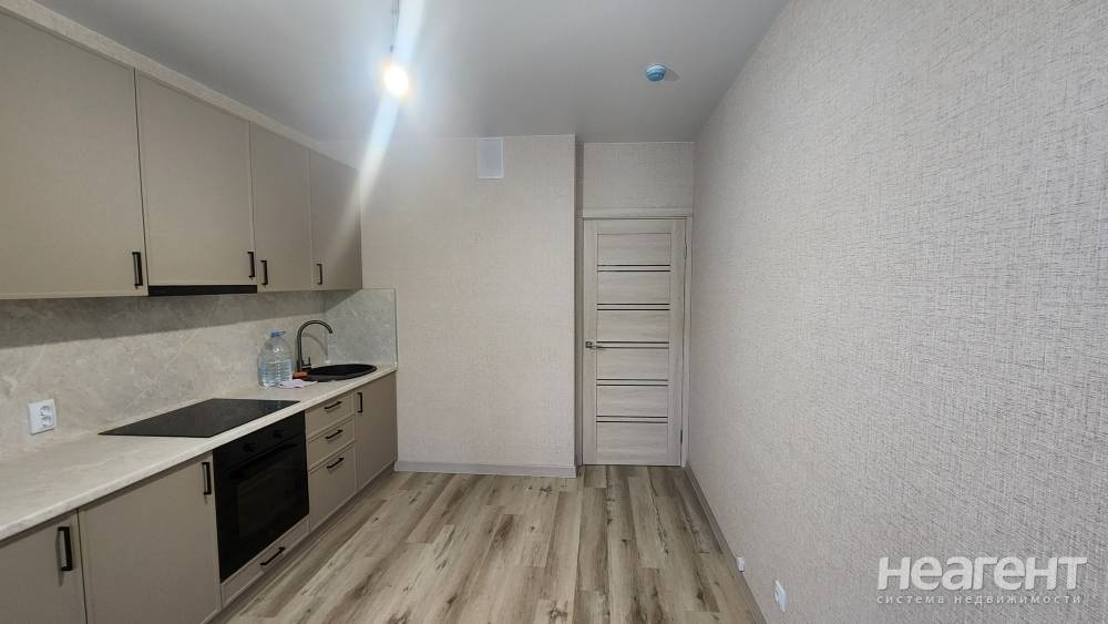 Сдается 1-комнатная квартира, 37 м²