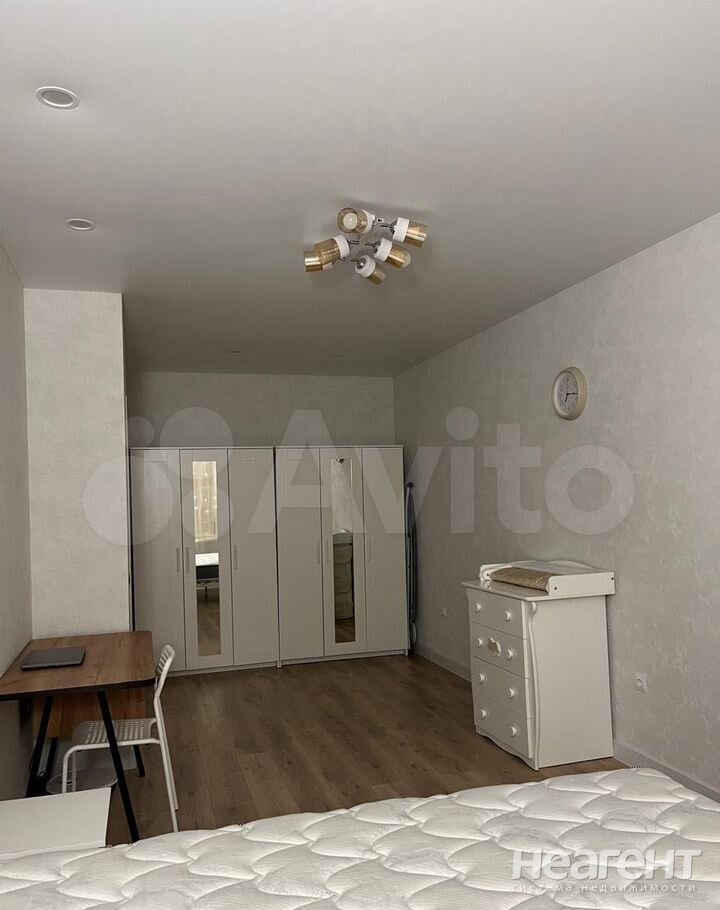 Продается 1-комнатная квартира, 44 м²