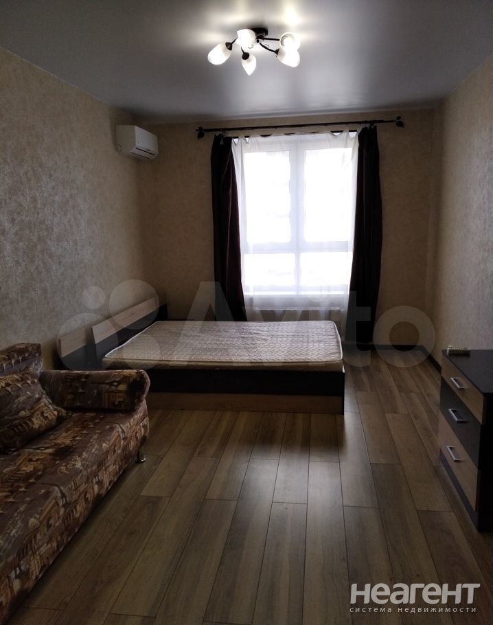 Сдается 1-комнатная квартира, 40 м²