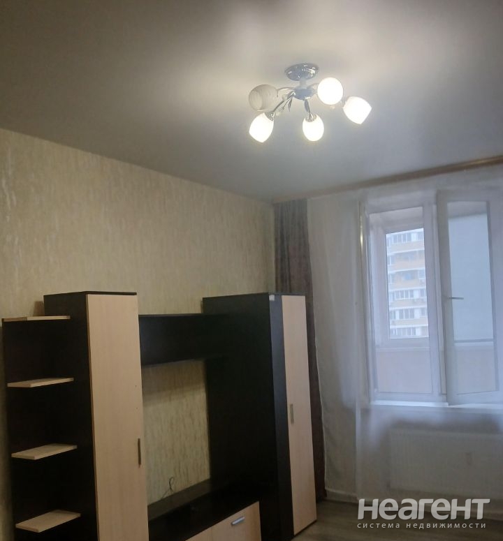 Продается 1-комнатная квартира, 38 м²