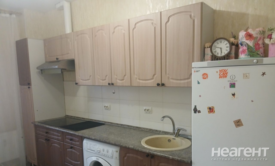 Продается 1-комнатная квартира, 38 м²