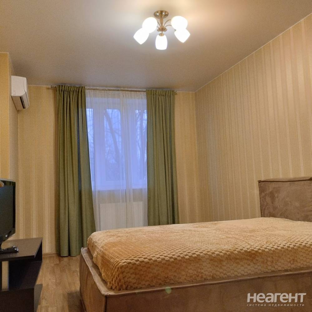 Сдается 1-комнатная квартира, 47 м²