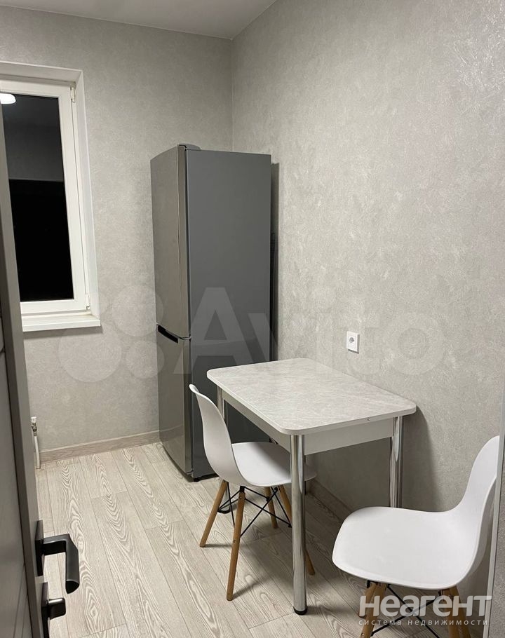 Продается 1-комнатная квартира, 36 м²