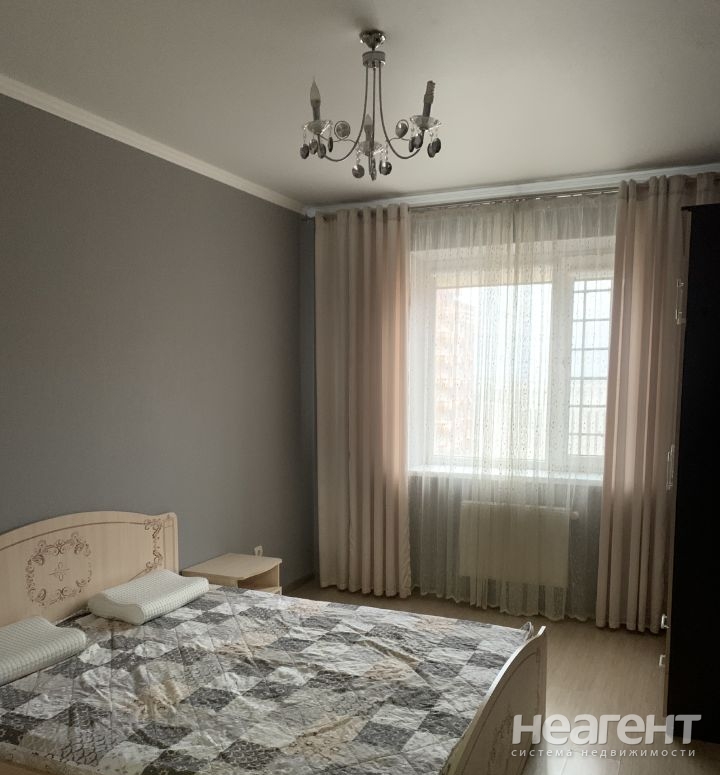 Сдается 2-х комнатная квартира, 72 м²