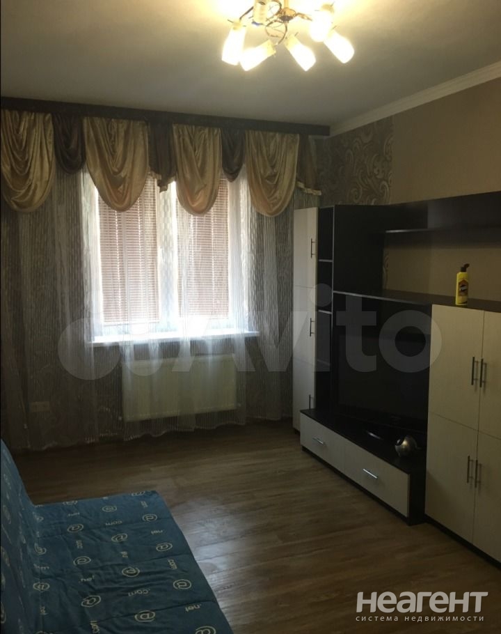 Сдается 1-комнатная квартира, 37 м²