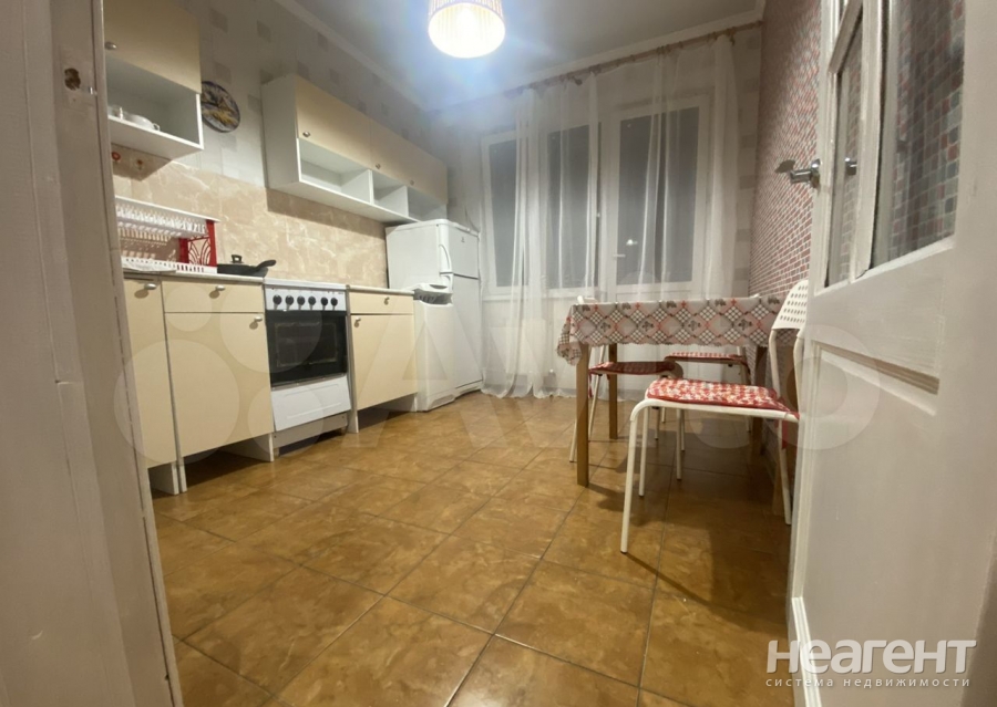 Сдается 1-комнатная квартира, 35 м²