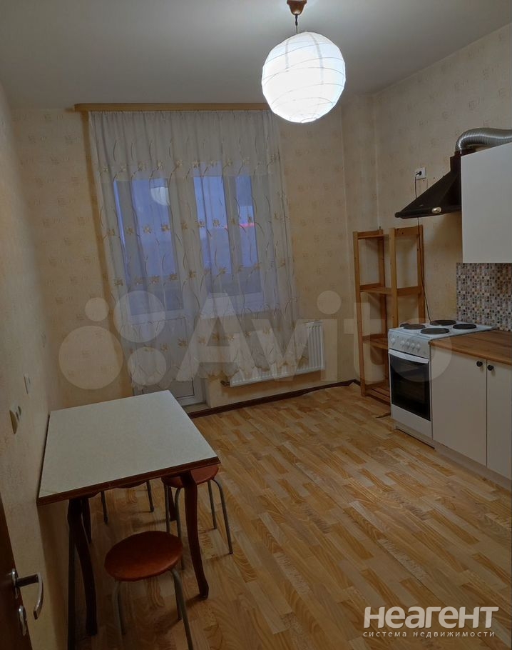 Сдается 2-х комнатная квартира, 68 м²