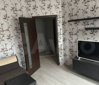 Продается 1-комнатная квартира, 37 м²