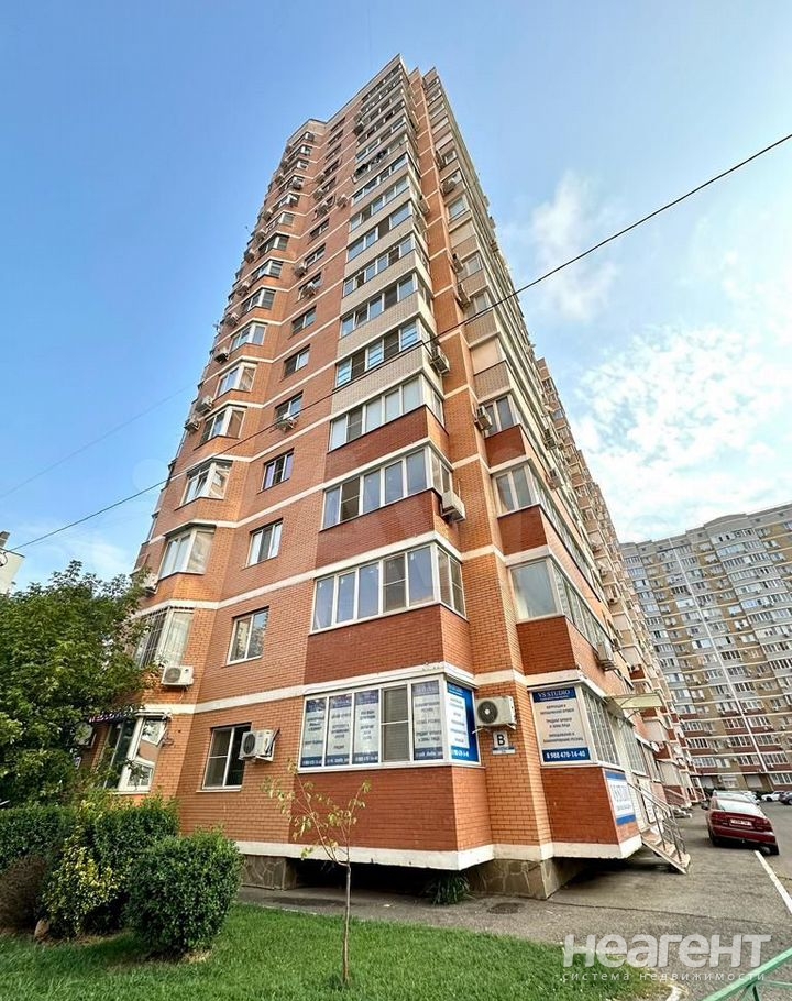 Продается 1-комнатная квартира, 52 м²