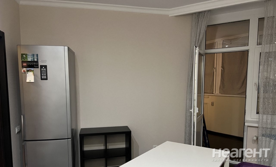 Сдается 1-комнатная квартира, 45 м²