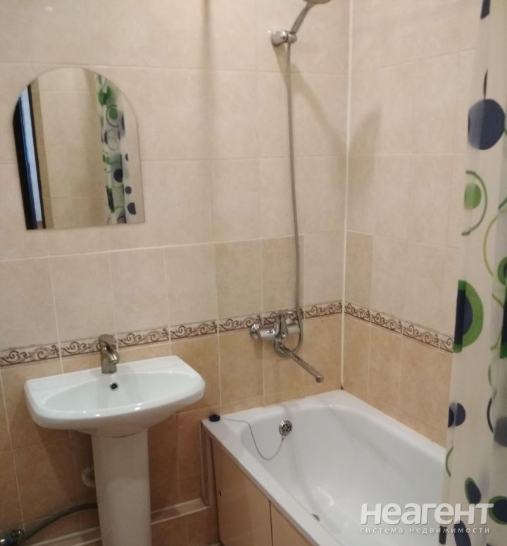 Сдается 1-комнатная квартира, 41 м²