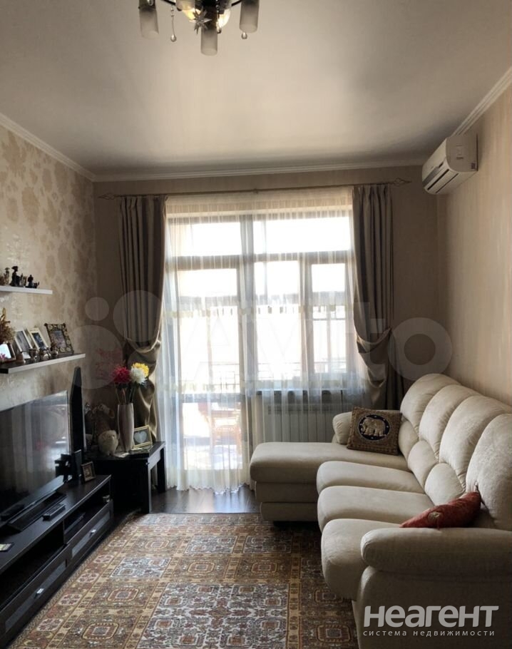 Продается 1-комнатная квартира, 46 м²