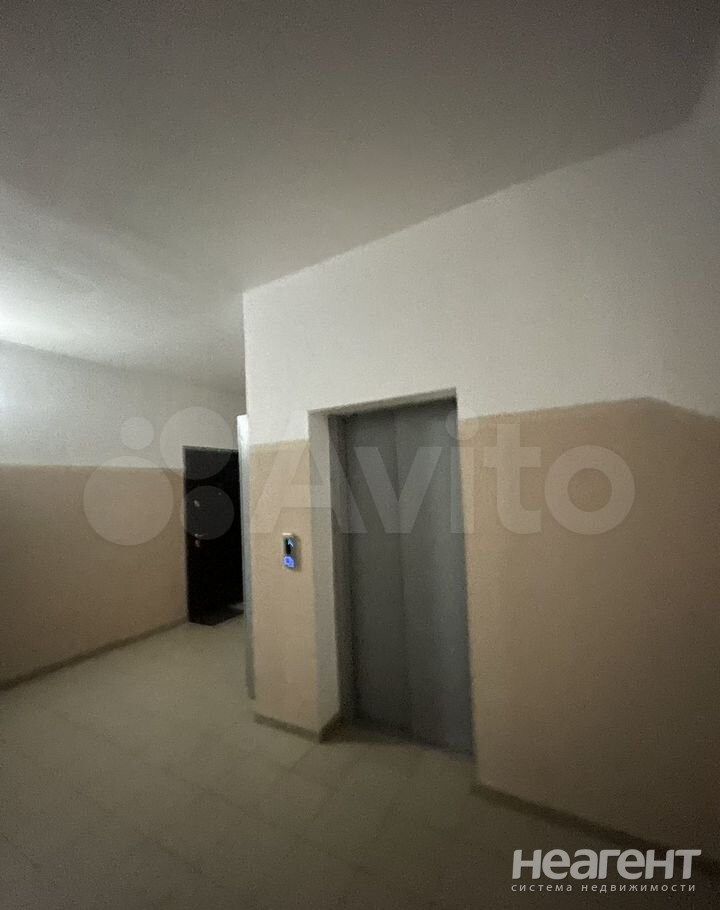 Продается 1-комнатная квартира, 46 м²