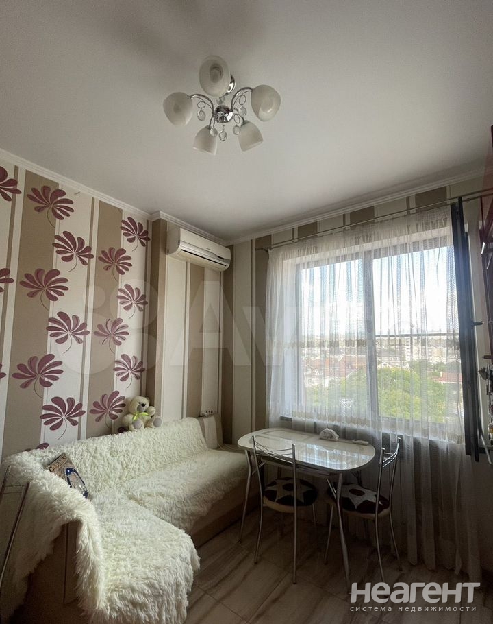 Продается 1-комнатная квартира, 46 м²