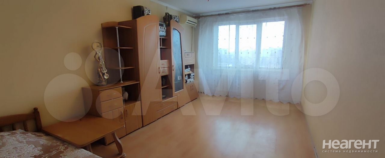 Продается Многокомнатная квартира, 104 м²