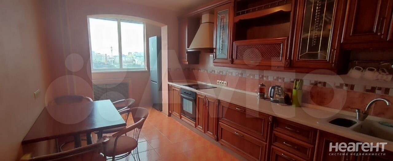 Продается Многокомнатная квартира, 104 м²