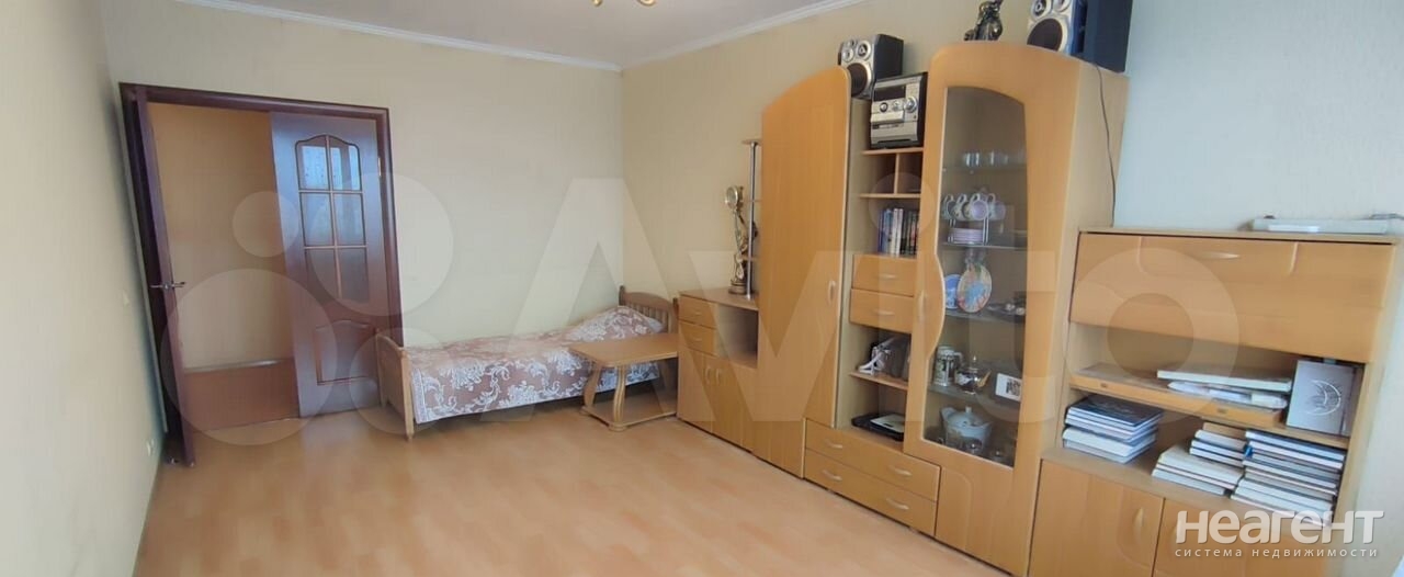 Продается Многокомнатная квартира, 104 м²