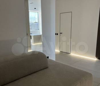 Продается 1-комнатная квартира, 50 м²