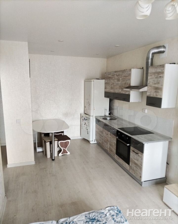 Продается 1-комнатная квартира, 37,6 м²