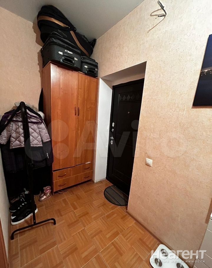 Продается 1-комнатная квартира, 46,7 м²