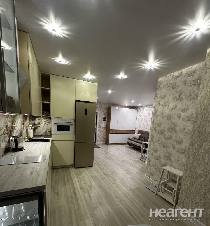 Продается 1-комнатная квартира, 39 м²