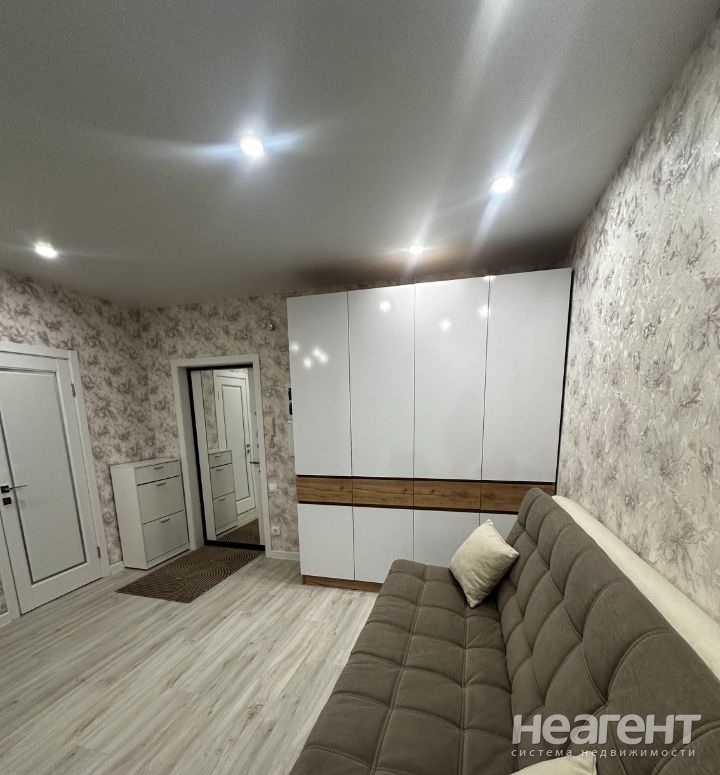 Продается 1-комнатная квартира, 39 м²