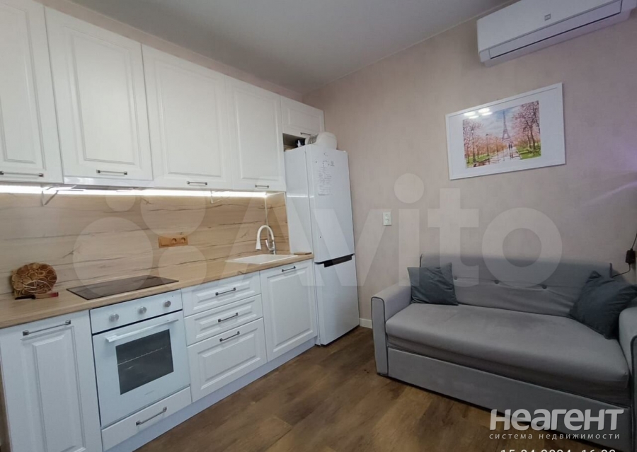 Продается 1-комнатная квартира, 44 м²