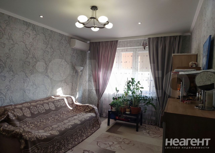 Продается 1-комнатная квартира, 40 м²