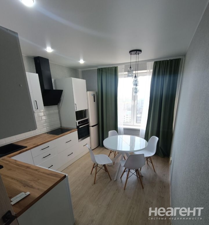 Продается 1-комнатная квартира, 38,2 м²