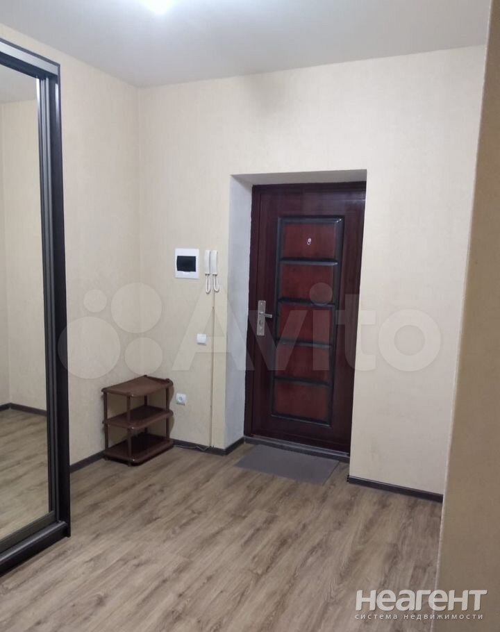 Сдается 1-комнатная квартира, 47 м²