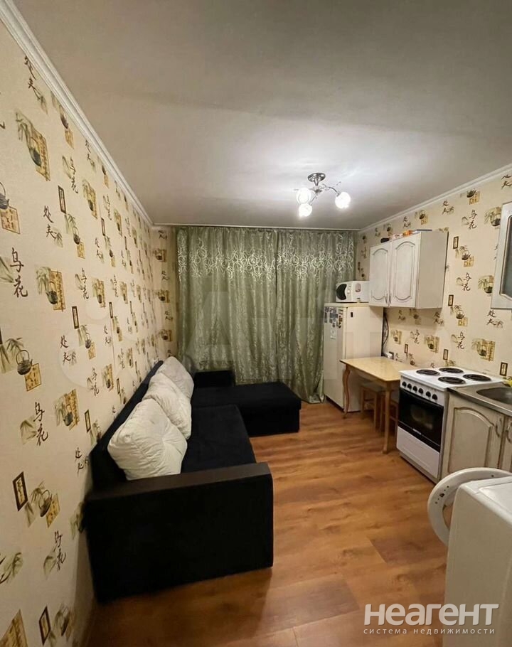 Продается 1-комнатная квартира, 35 м²