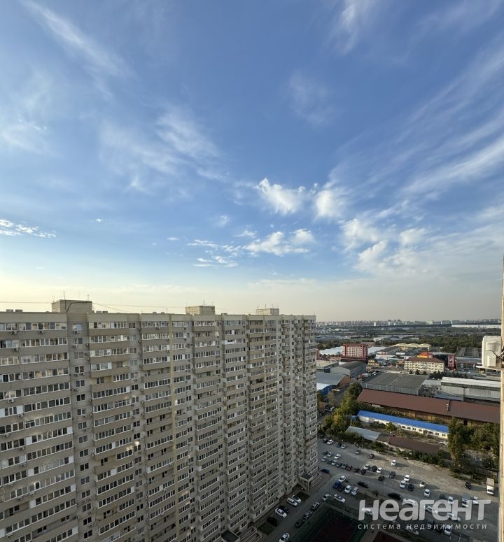 Продается 1-комнатная квартира, 43 м²