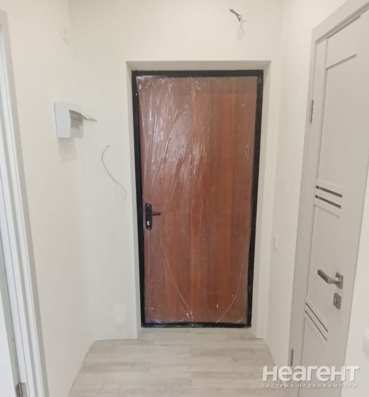 Продается 1-комнатная квартира, 35 м²