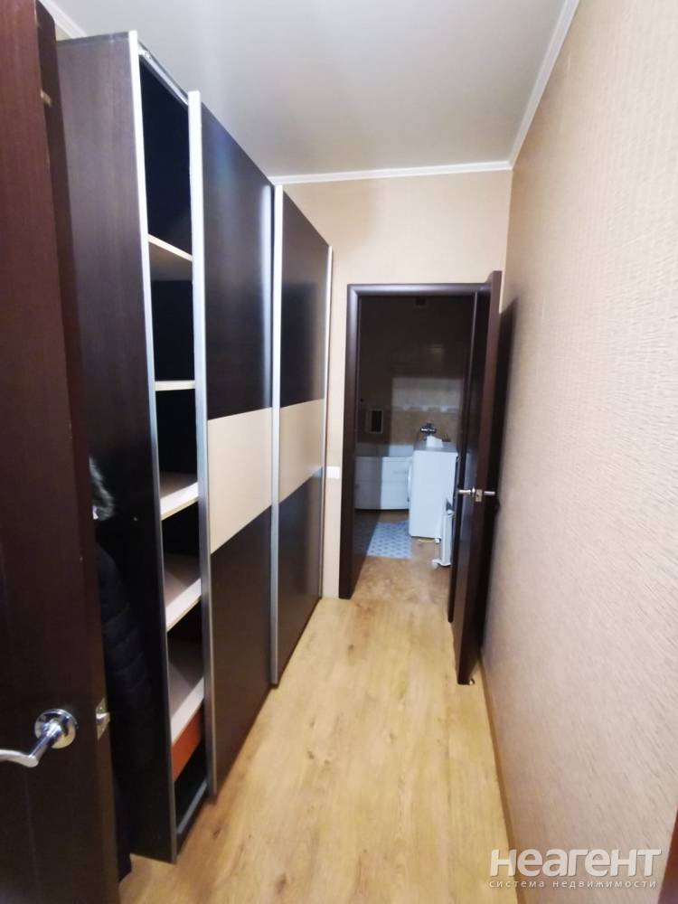 Сдается 1-комнатная квартира, 44 м²