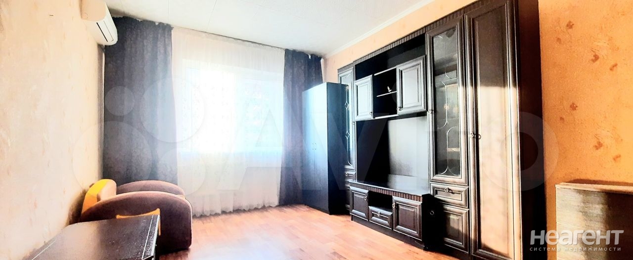 Продается 1-комнатная квартира, 39 м²