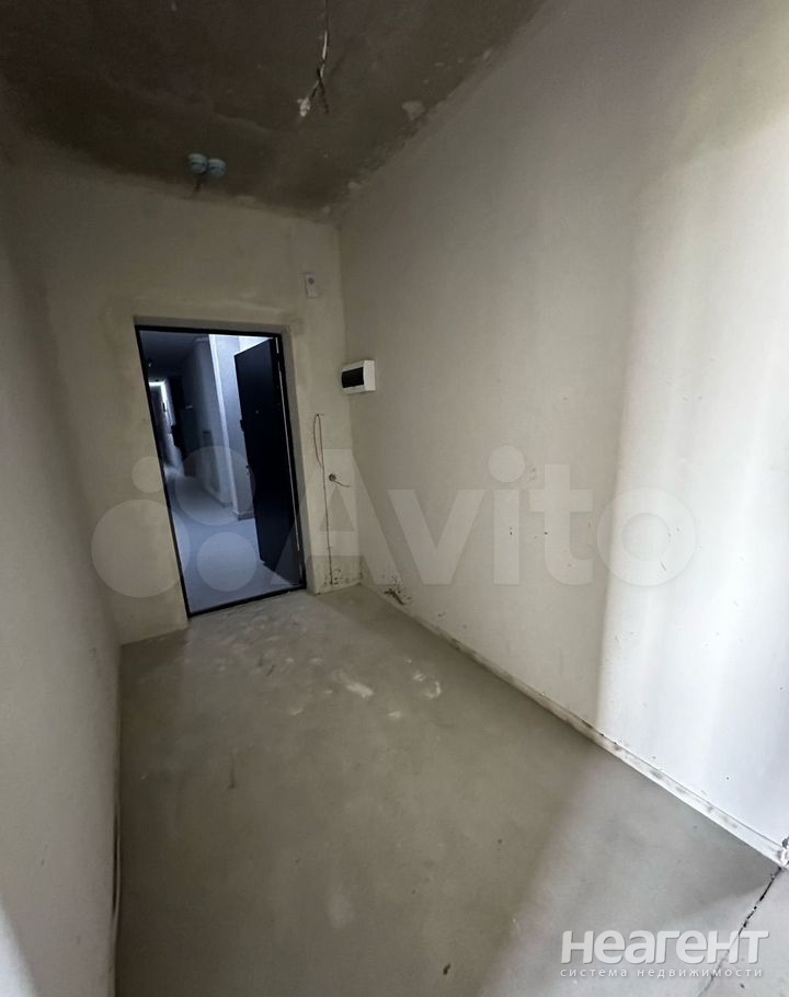 Продается 1-комнатная квартира, 37,3 м²