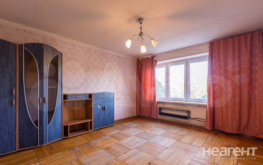 Продается Многокомнатная квартира, 82,4 м²