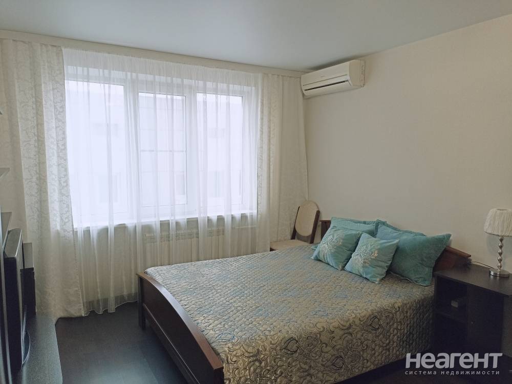 Сдается 1-комнатная квартира, 38 м²