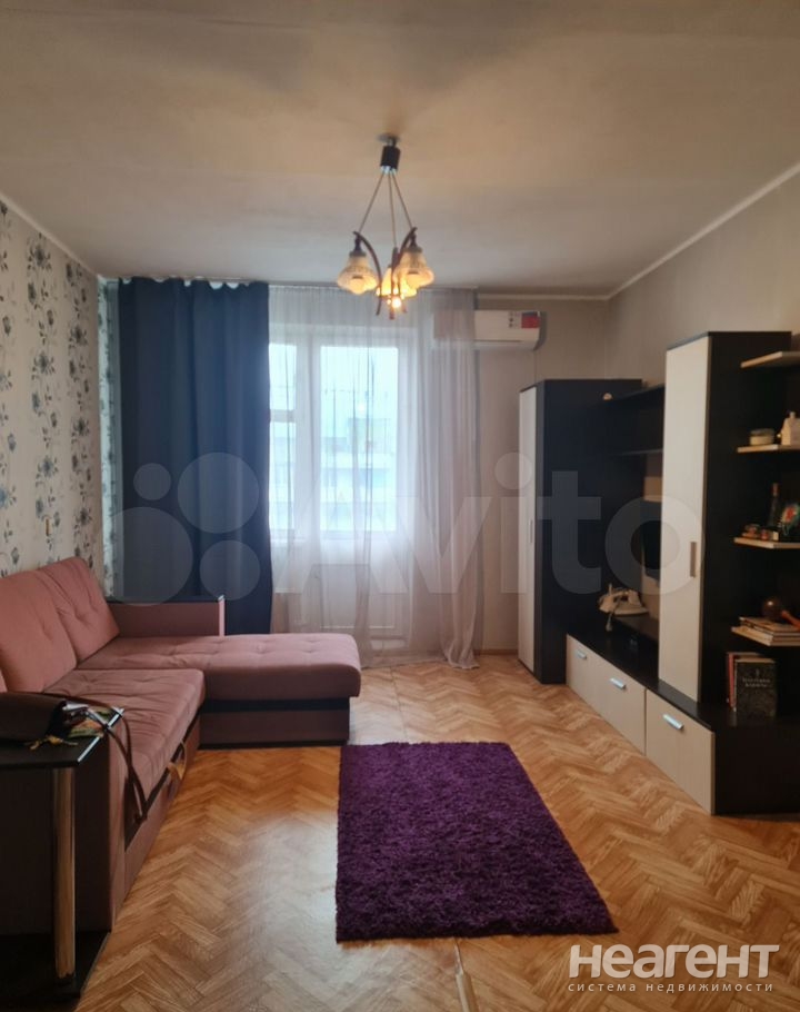 Продается 1-комнатная квартира, 39,6 м²