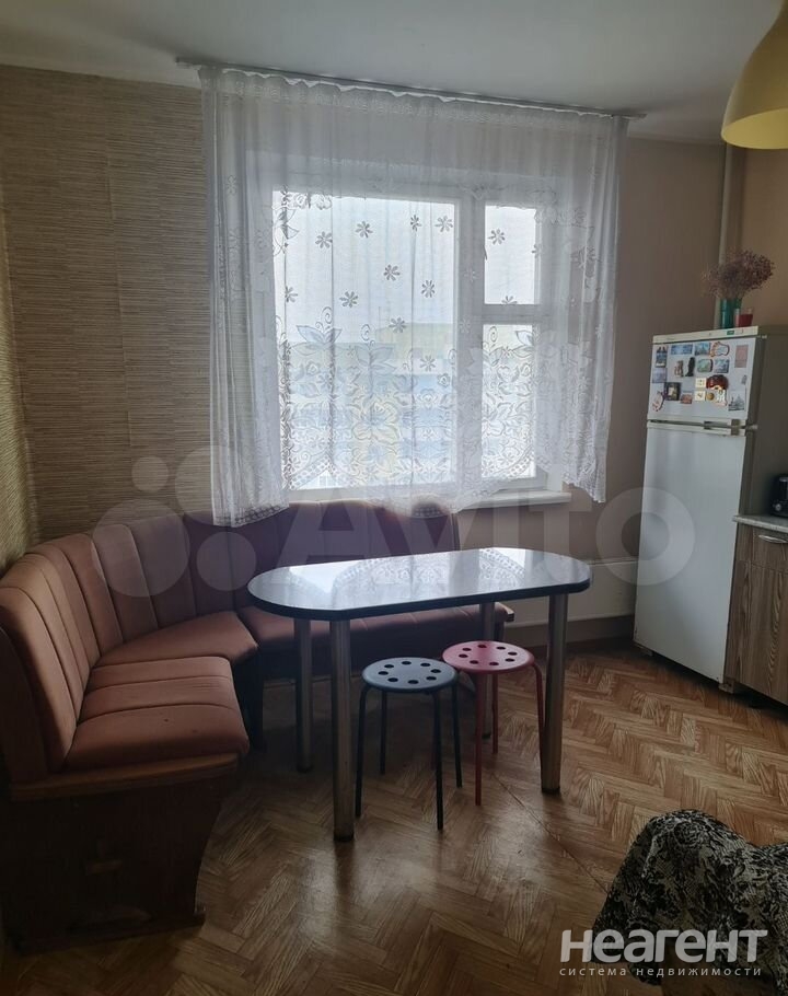 Продается 1-комнатная квартира, 39,6 м²