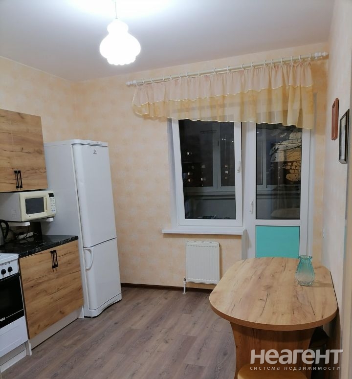 Сдается 1-комнатная квартира, 36 м²