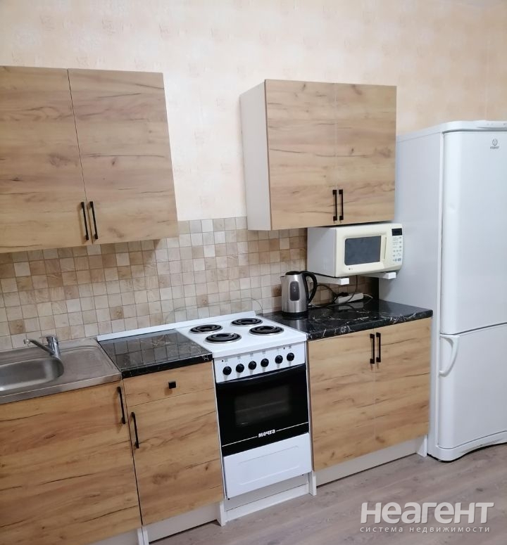 Сдается 1-комнатная квартира, 36 м²