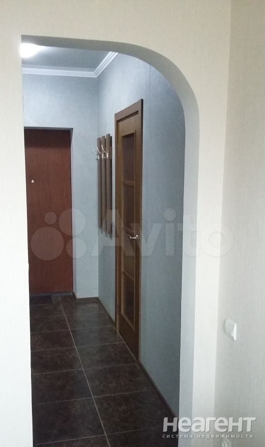 Продается 1-комнатная квартира, 36 м²